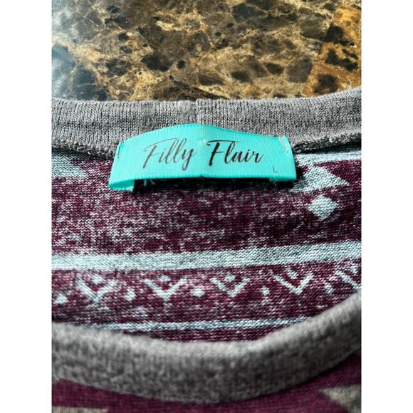 Size Large Filly Flair Aztec Top - Picture 5 of 5